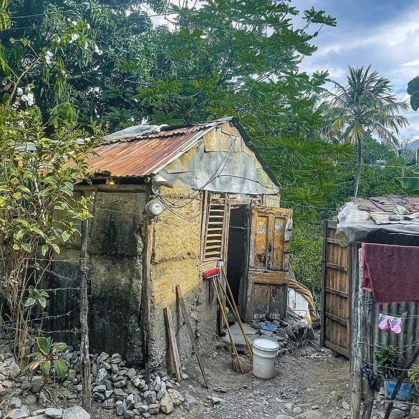 Community service project Dominican Republic baseball camp
